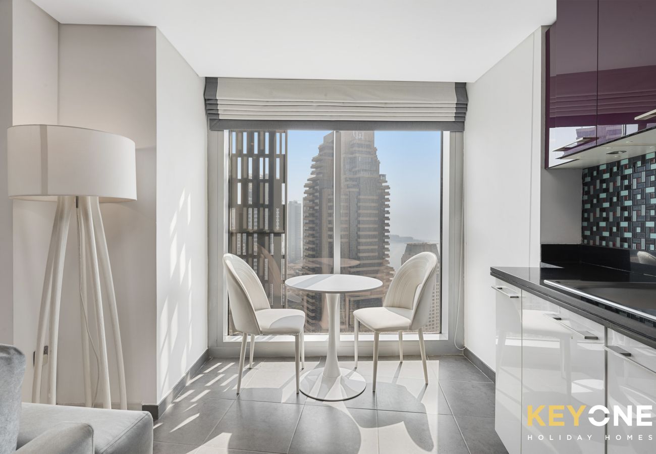 Appartamento a Dubai - Lavish One Bedroom | Amazing Sun Deck & Pool