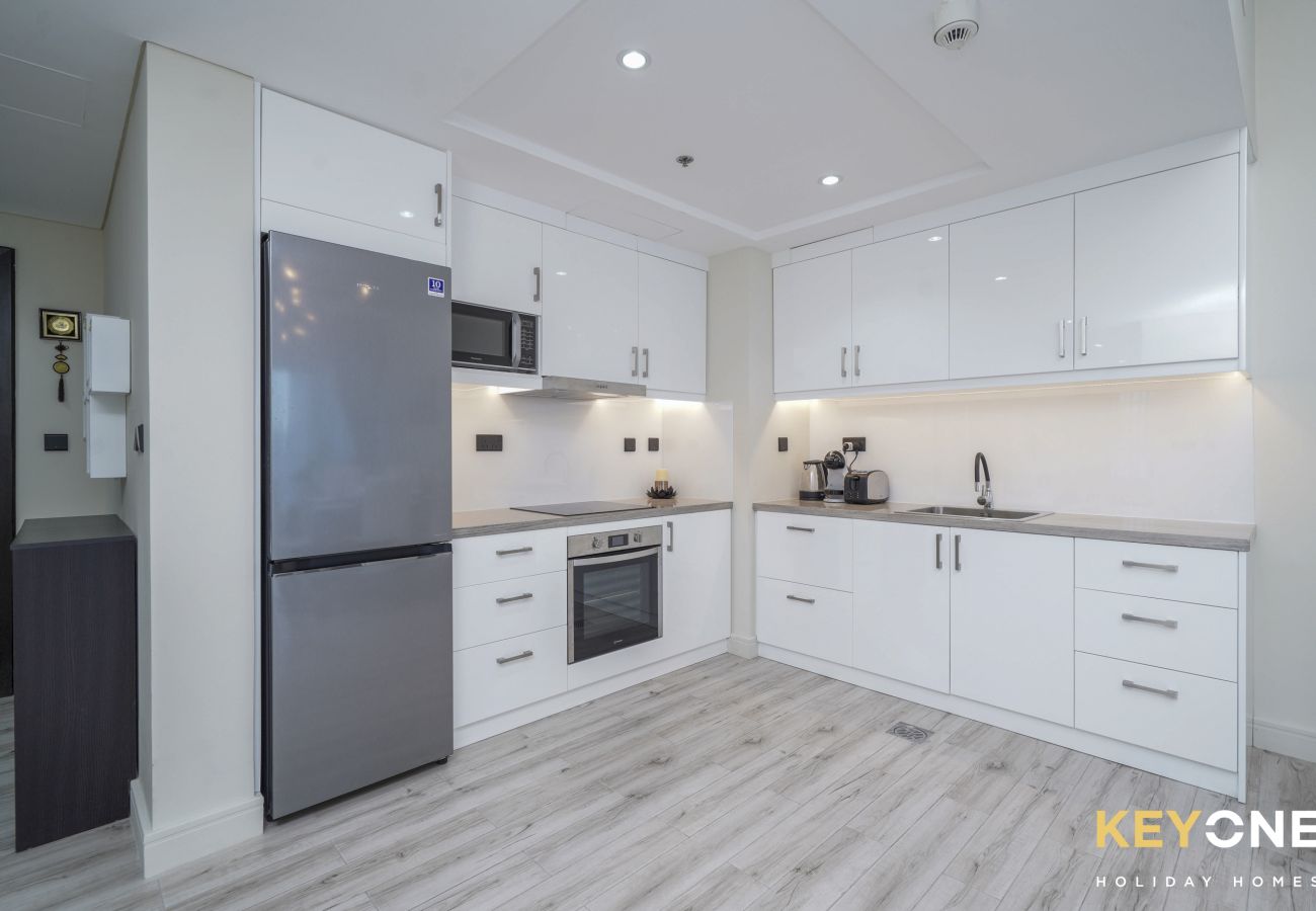 Appartamento a Dubai - Chic Marina View Living in a Two Bedroom