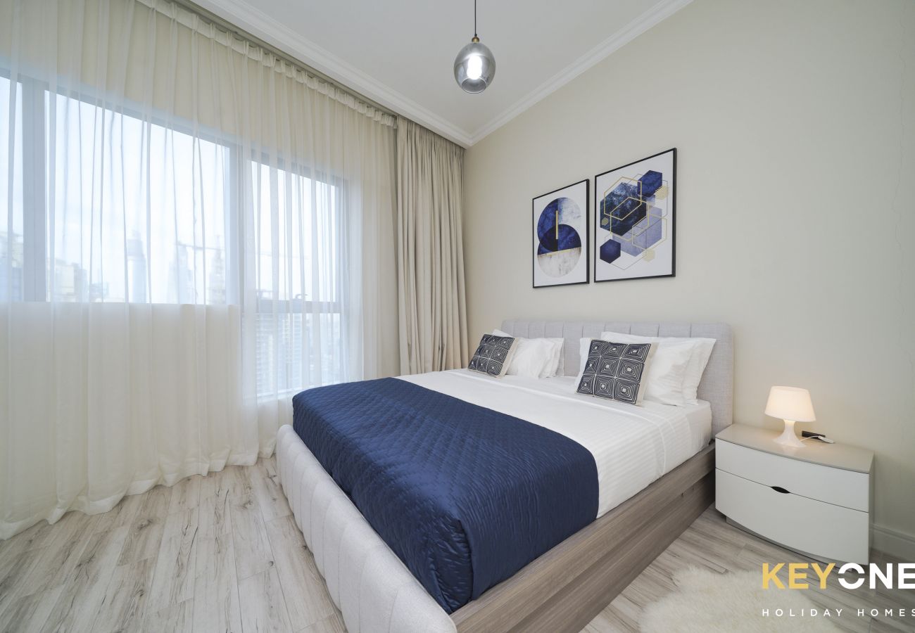 Appartamento a Dubai - Chic Marina View Living in a Two Bedroom