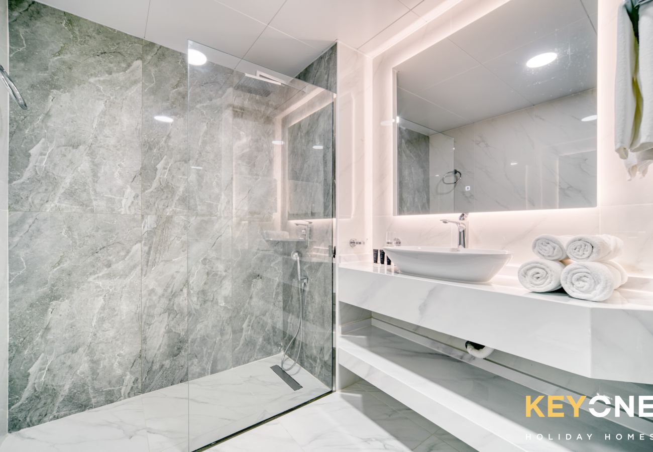 Appartamento a Dubai - Elegant Touches in Oasis Two-Bedroom