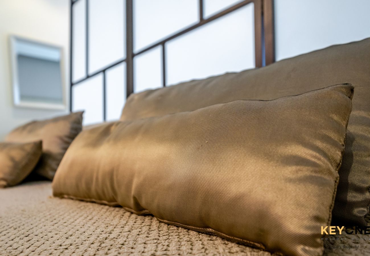 Studio a Dubai - The Vogue | Luxury Studio with Canal Views