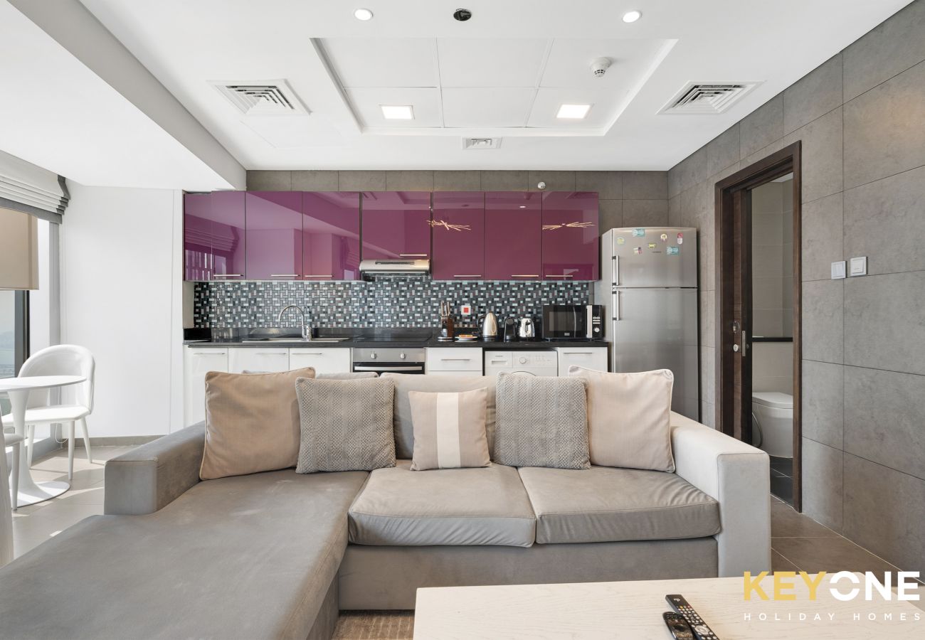 Apartment in Dubai - Lavish One Bedroom | Amazing Sun Deck & Pool