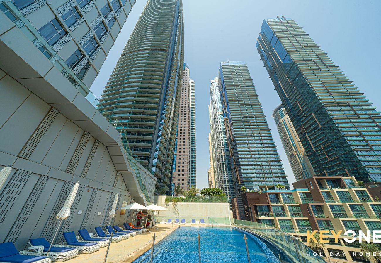 Apartment in Dubai - Lavish One Bedroom | Amazing Sun Deck & Pool