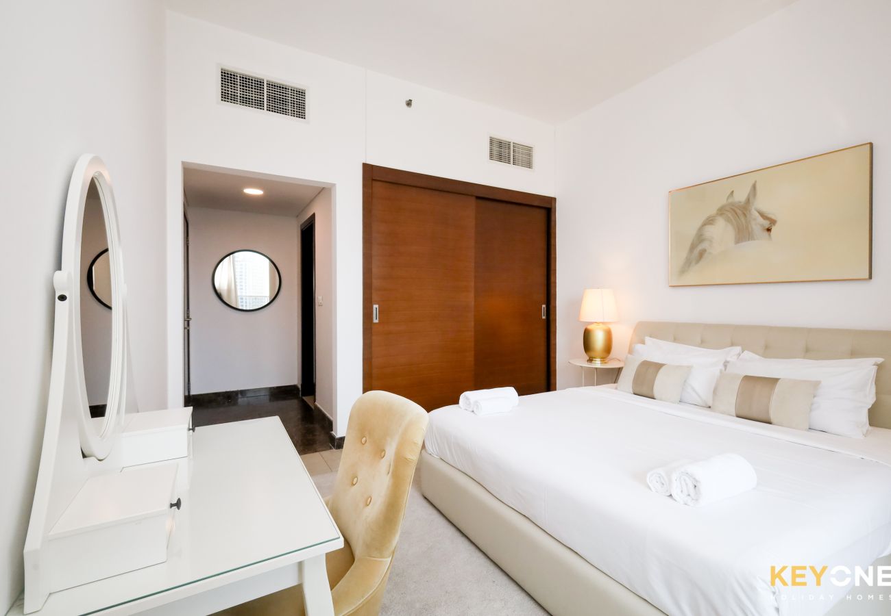 Apartment in Dubai - Sophisticated One Bedroom | Full Marina View