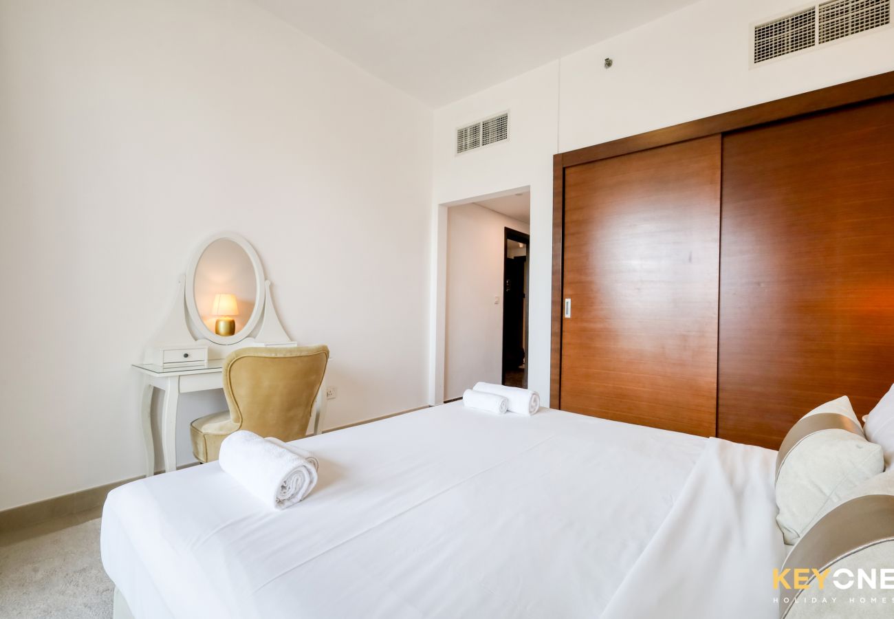 Apartment in Dubai - Sophisticated One Bedroom | Full Marina View