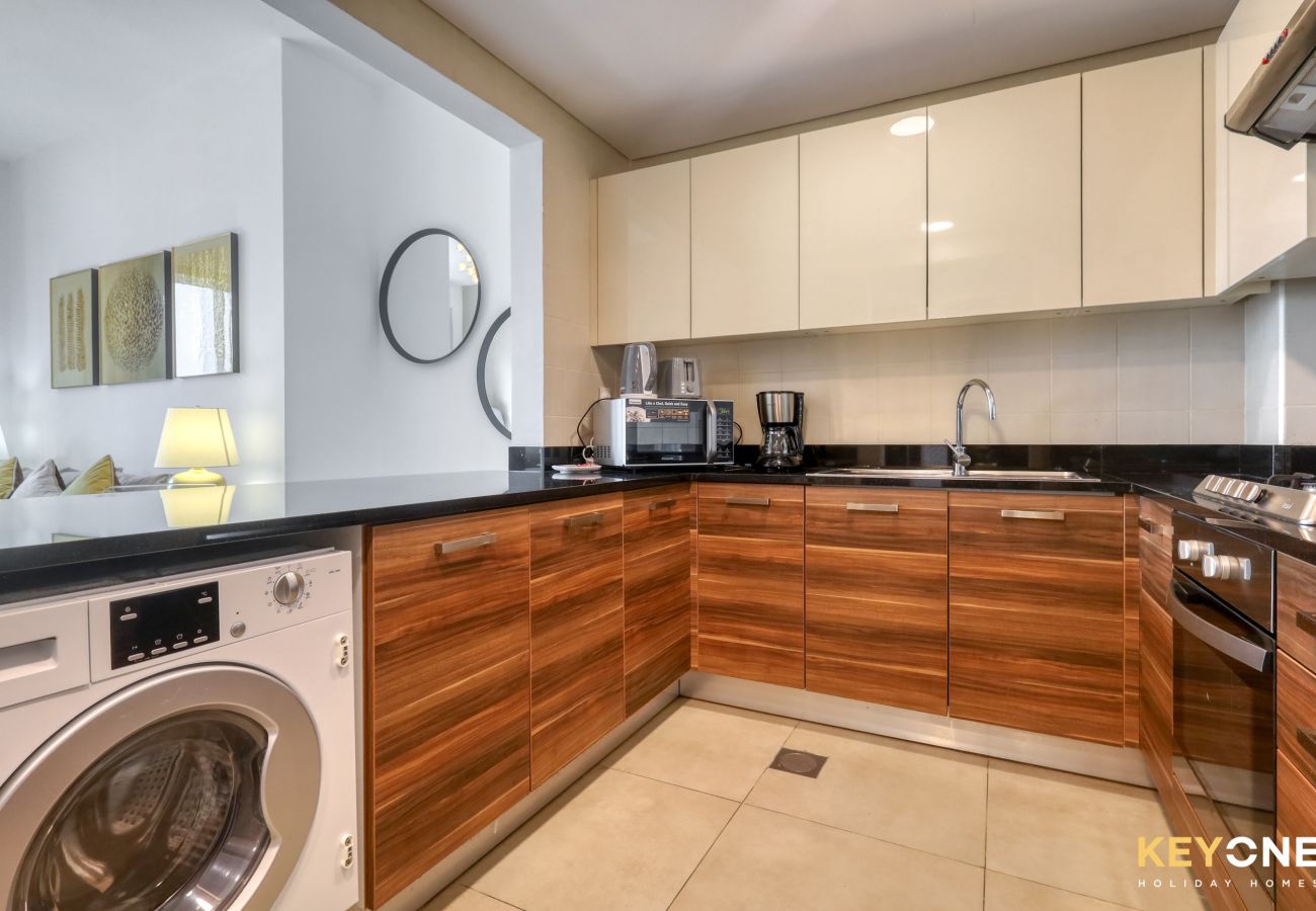 Apartment in Dubai - Sophisticated One Bedroom | Full Marina View