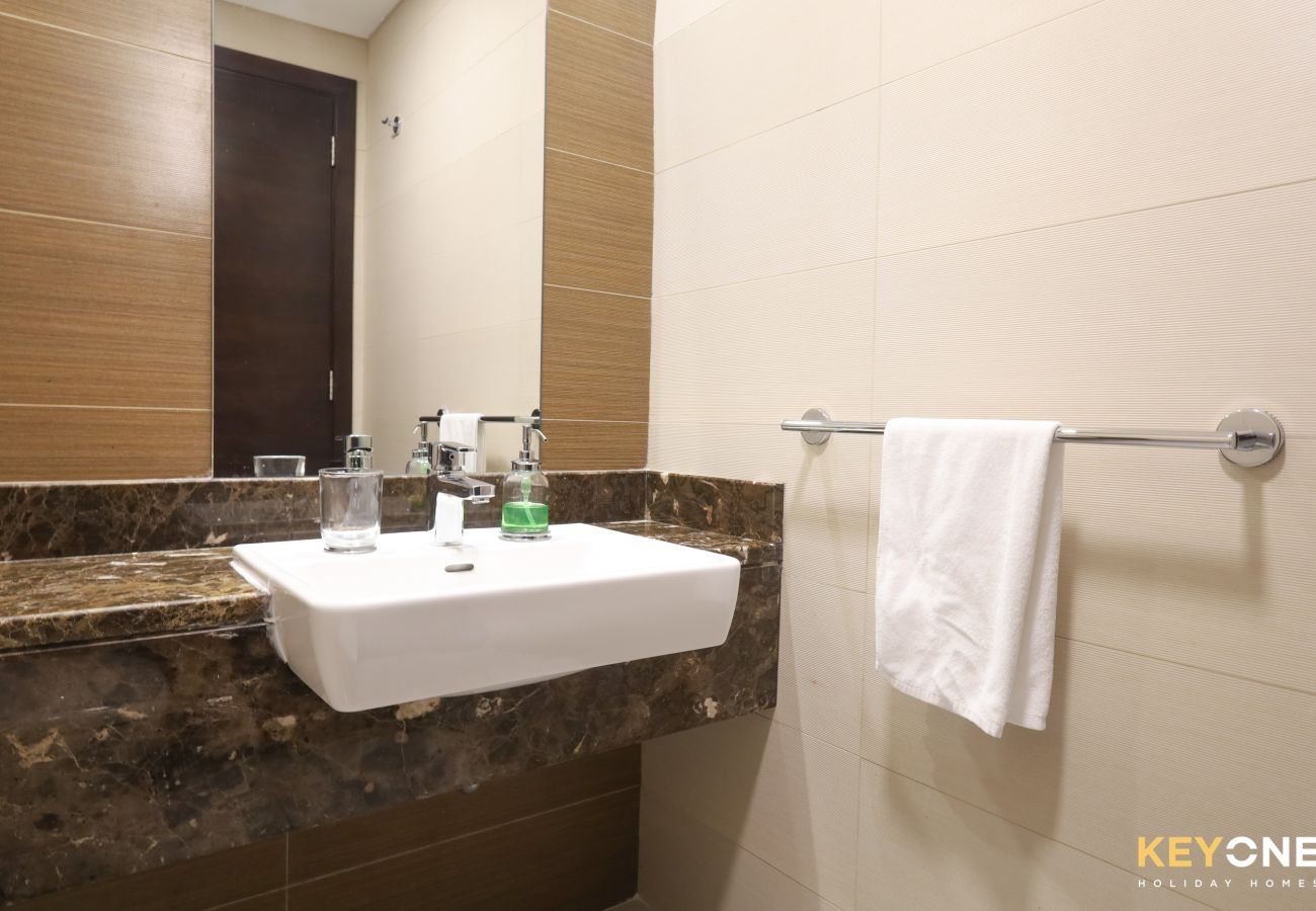 Apartment in Dubai - Sophisticated One Bedroom | Full Marina View