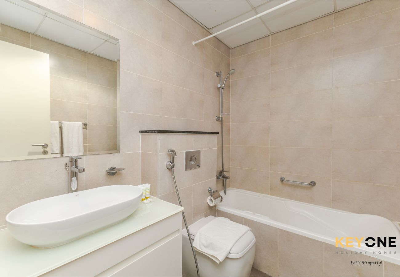 Apartment in Dubai - Carson Elegant Living in One Bedroom