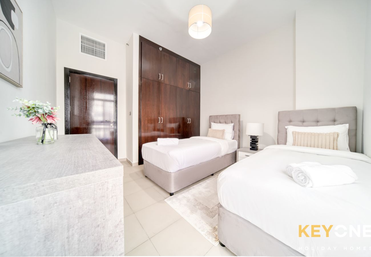 Apartment in Dubai - Elegant Touches in Oasis Two-Bedroom