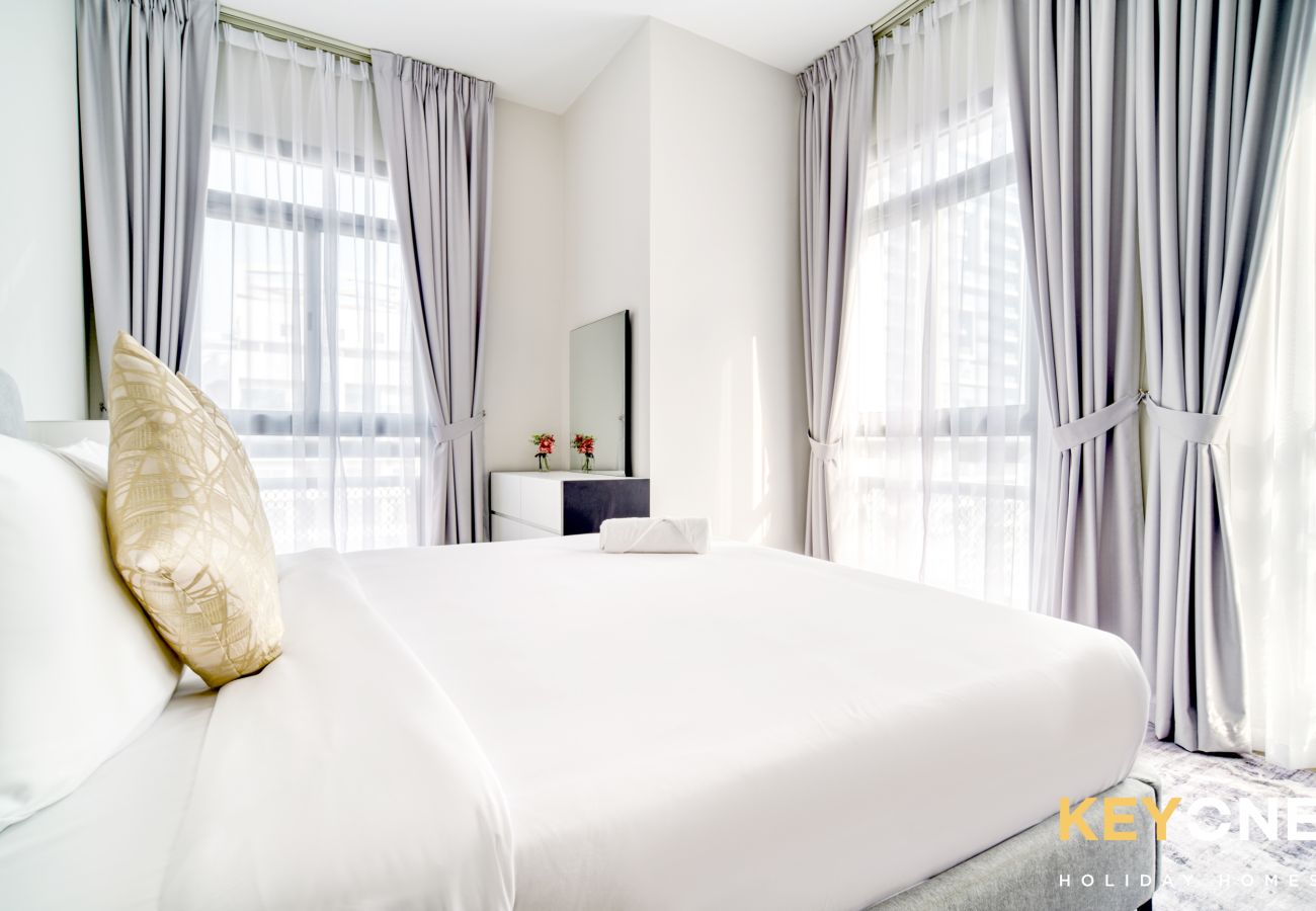 Apartment in Dubai - Elegant Touches in Oasis Two-Bedroom