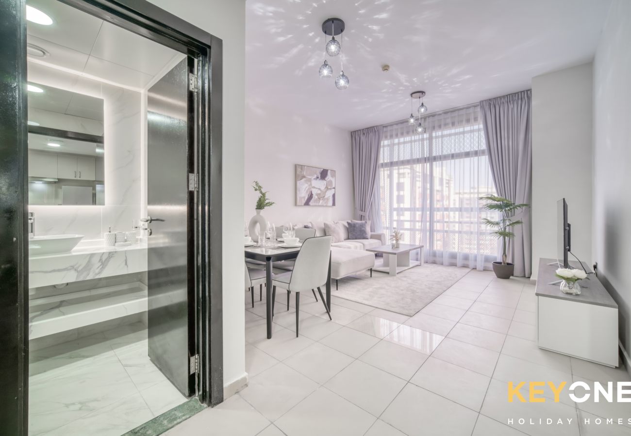Apartment in Dubai - Elegant Touches in Oasis Two-Bedroom