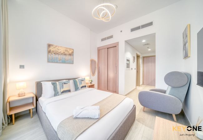 Studio in Dubai - Spacious Azizi Riviera Studio