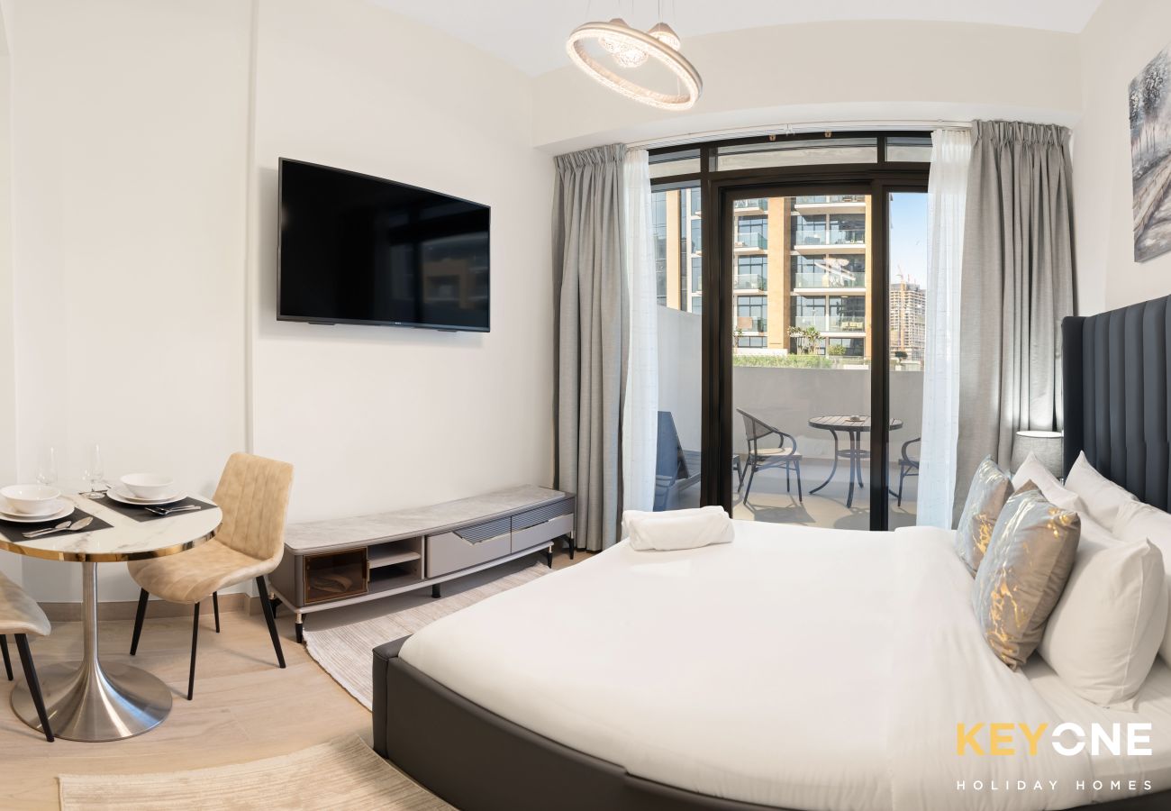 Studio in Dubai - Azizi Riviera Studio with Chic Furnishing