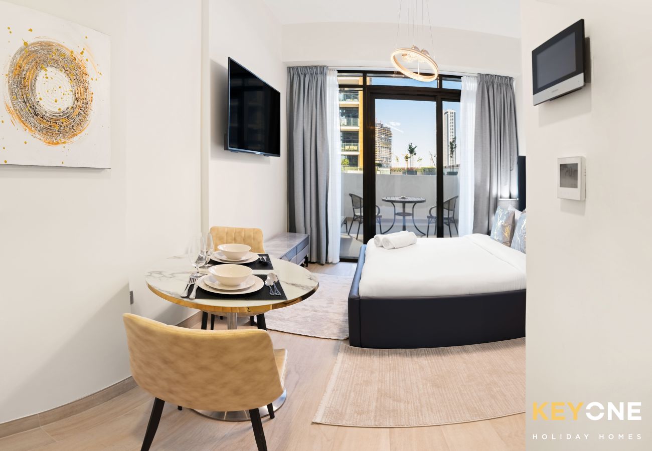 Studio in Dubai - Azizi Riviera Studio with Chic Furnishing