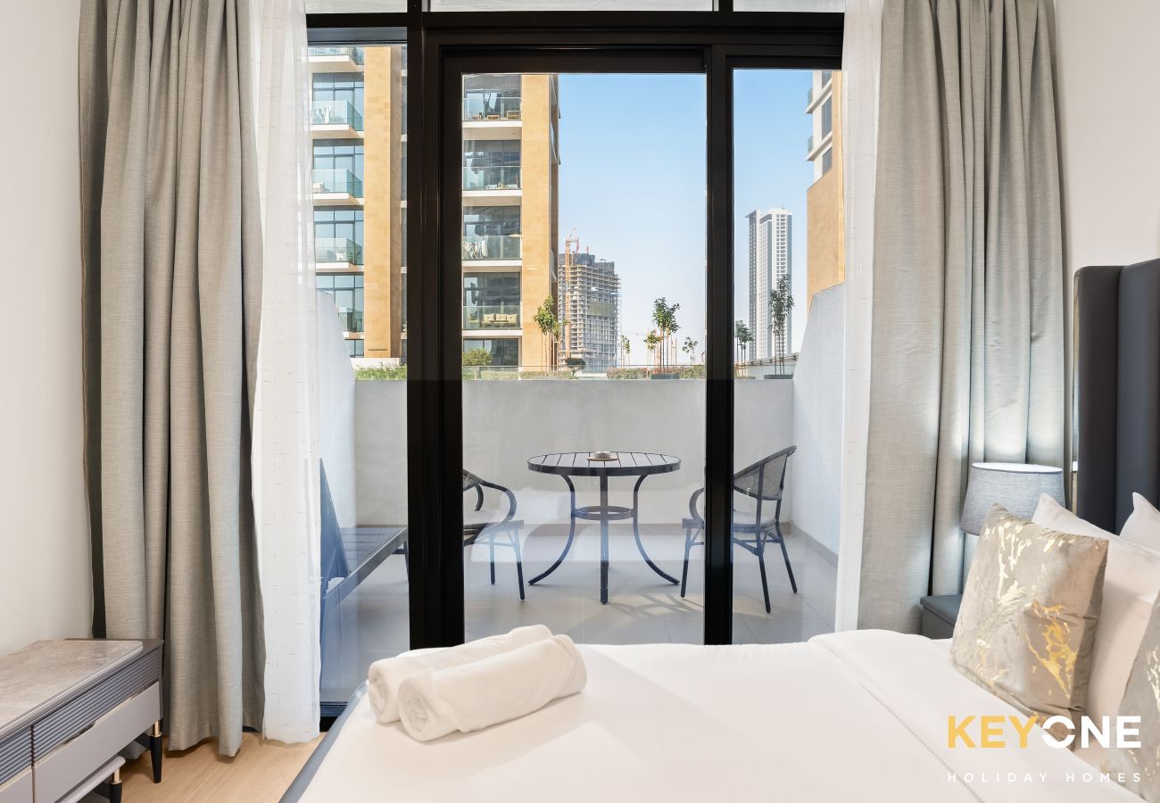 Studio in Dubai - Azizi Riviera Studio with Chic Furnishing