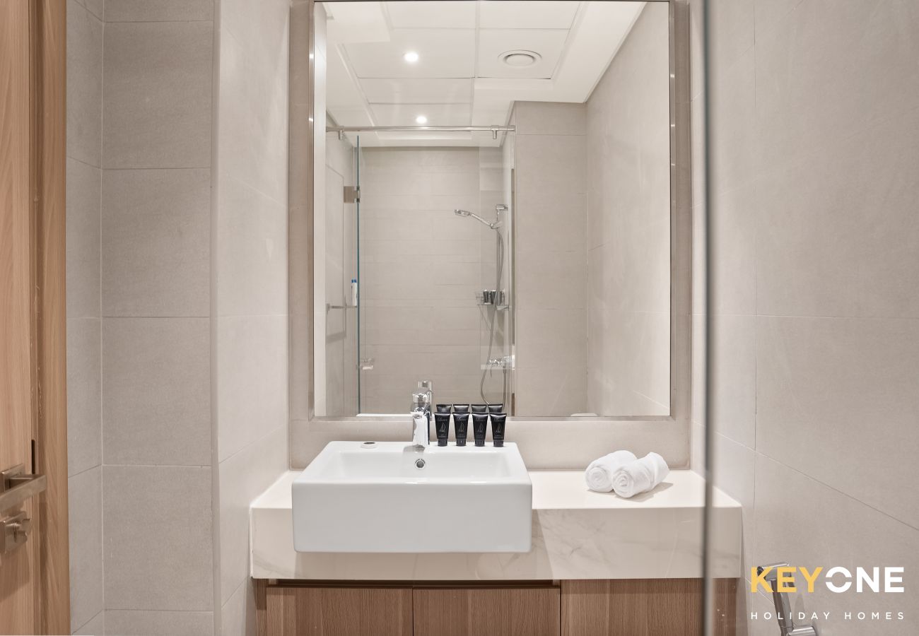 Studio in Dubai - Azizi Riviera Studio with Chic Furnishing