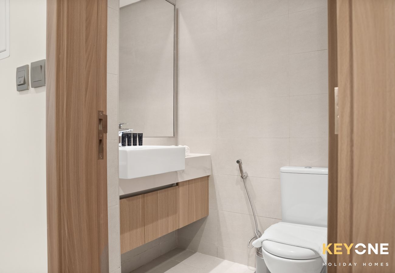 Studio in Dubai - Azizi Riviera Studio with Chic Furnishing