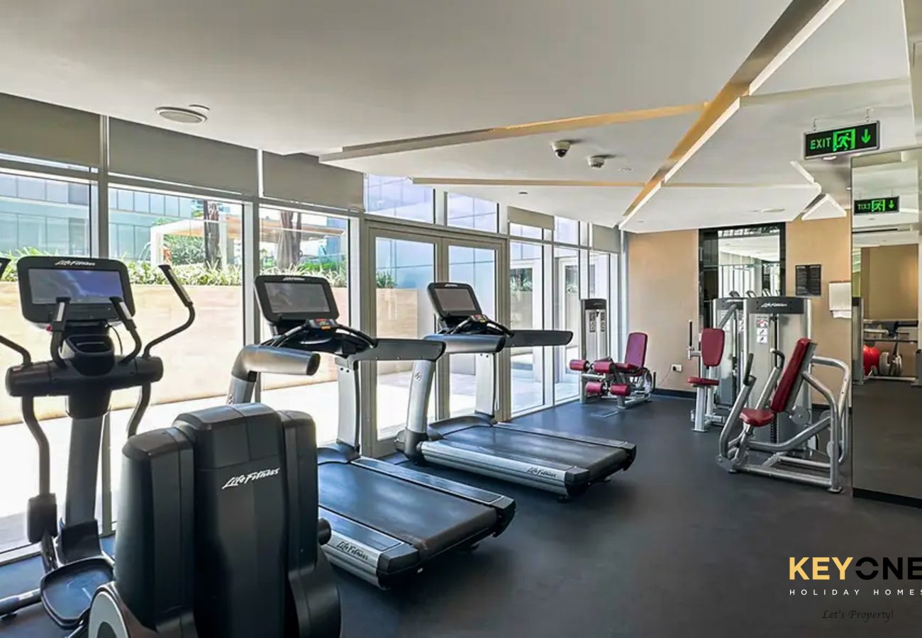 Studio in Dubai - Majestine Living | Stylish Studio with Canal View