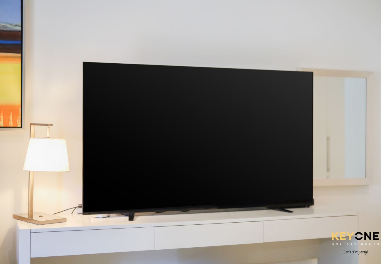 Studio in Dubai - The Cosmopolitan | Spacious Studio