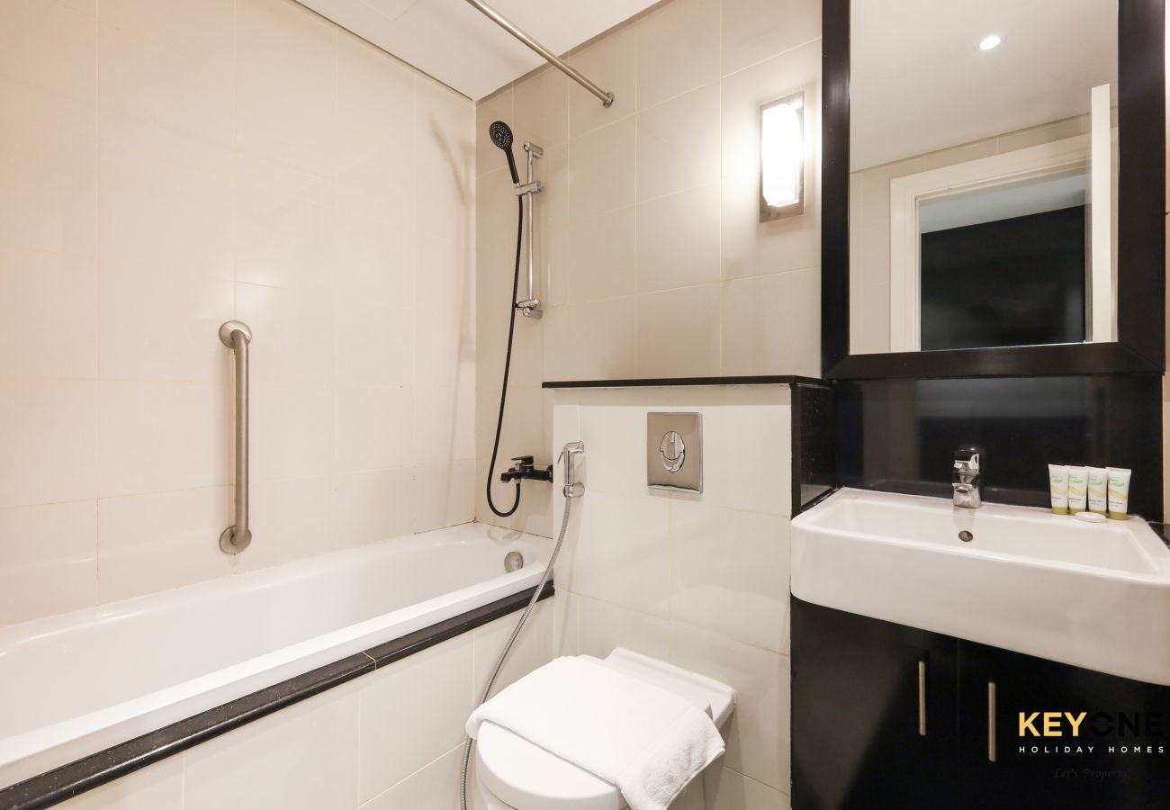 Studio in Dubai - The Cosmopolitan | Spacious Studio