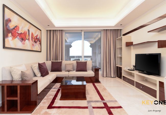 Apartment in Dubai - Grandeur 2BR + Small Room | Private Beach Access
