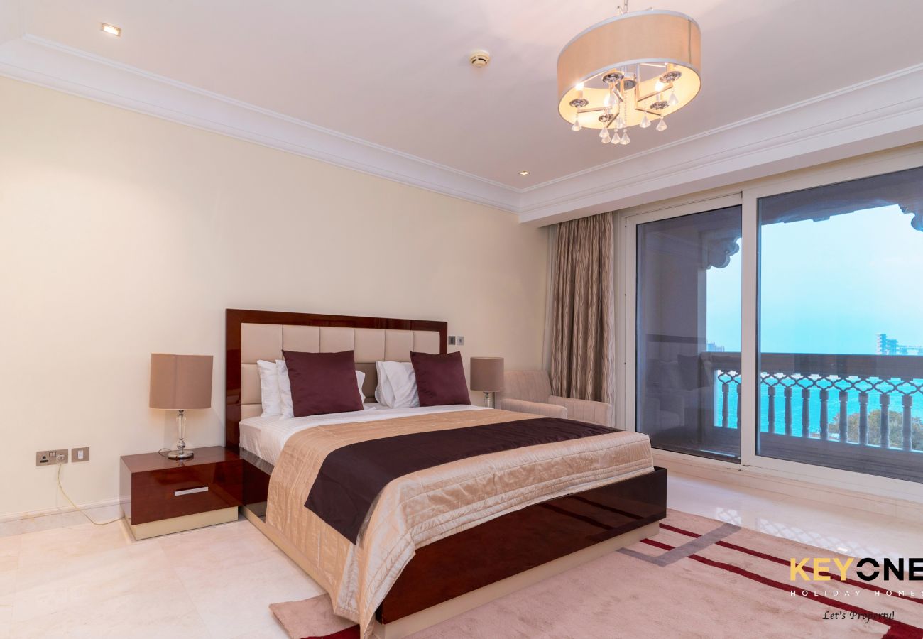 Apartment in Dubai - Grandeur 2BR + Small Room | Private Beach Access