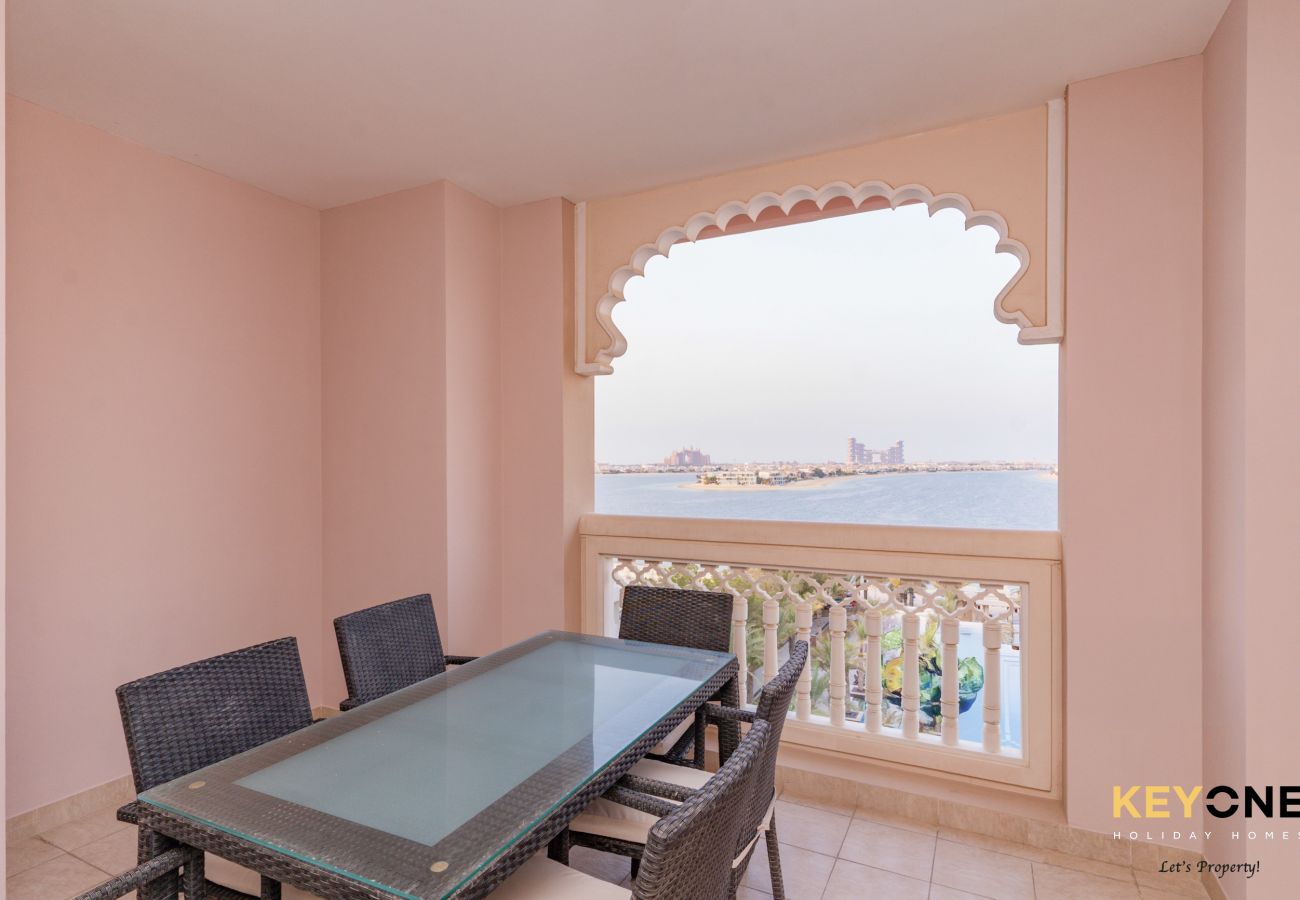 Apartment in Dubai - Grandeur 2BR + Small Room | Private Beach Access