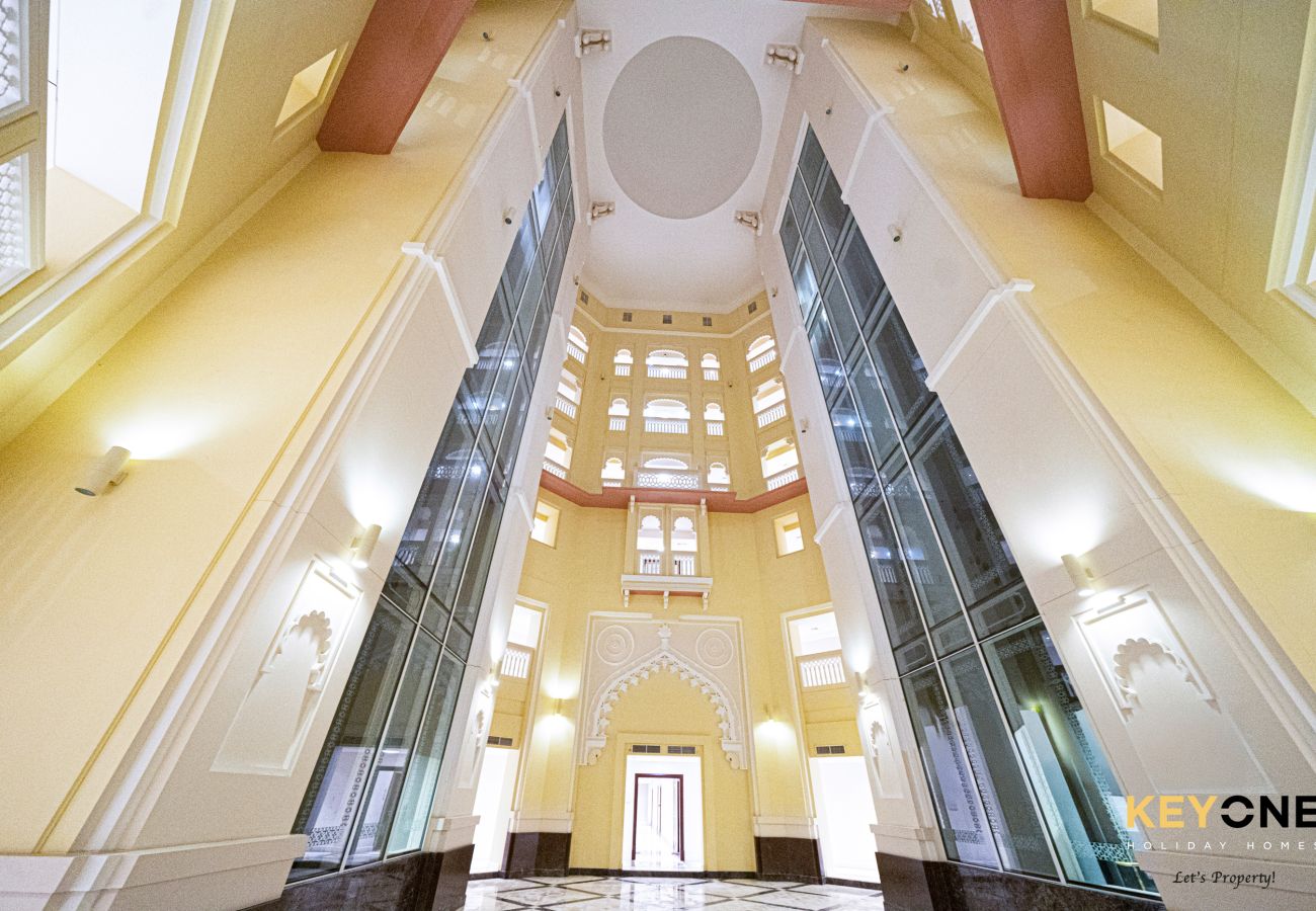 Apartment in Dubai - Grandeur 2BR + Small Room | Private Beach Access