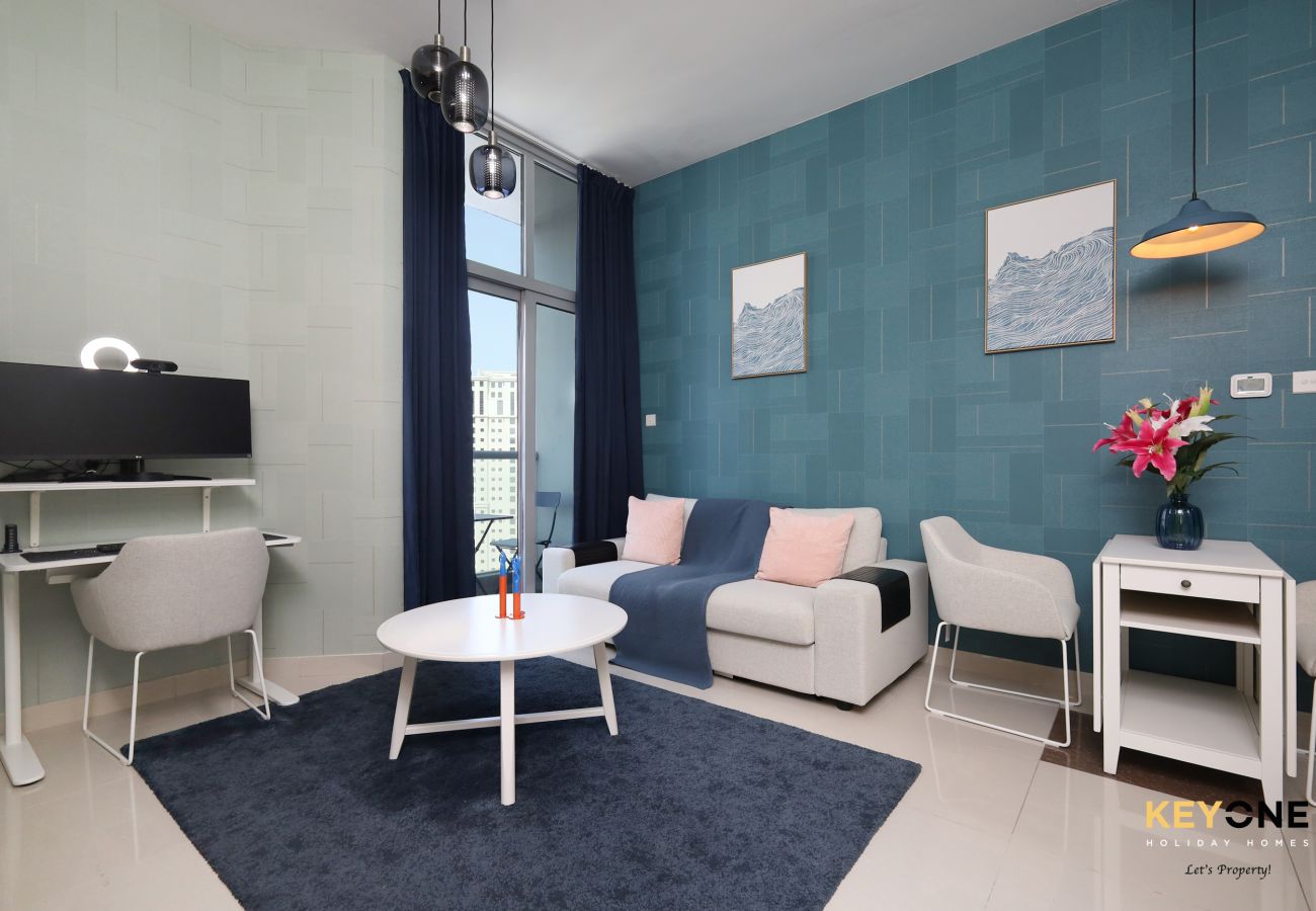 Apartment in Dubai - Serene Beachside Two-Bedroom Retreat