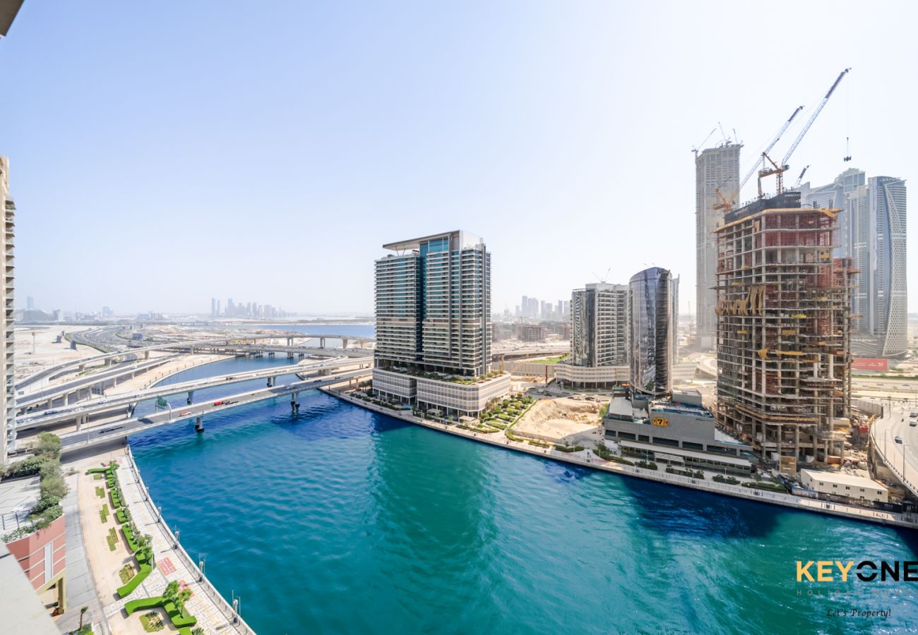 Studio in Dubai - The Vogue | Luxury Studio with Canal Views