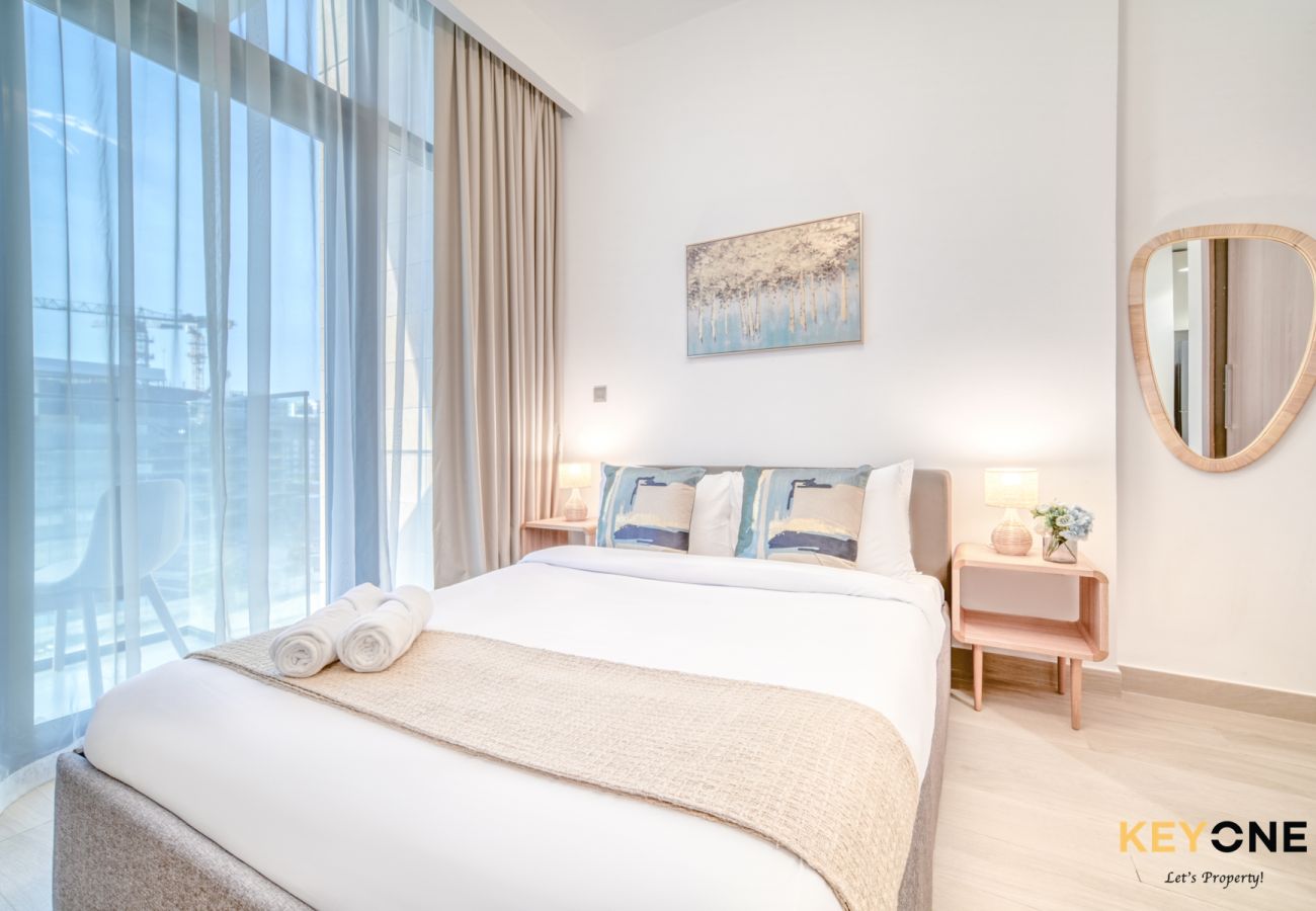 Квартира-студия на Dubai - Spacious Azizi Riviera Studio