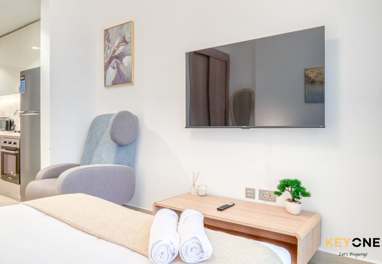 Квартира-студия на Dubai - Spacious Azizi Riviera Studio