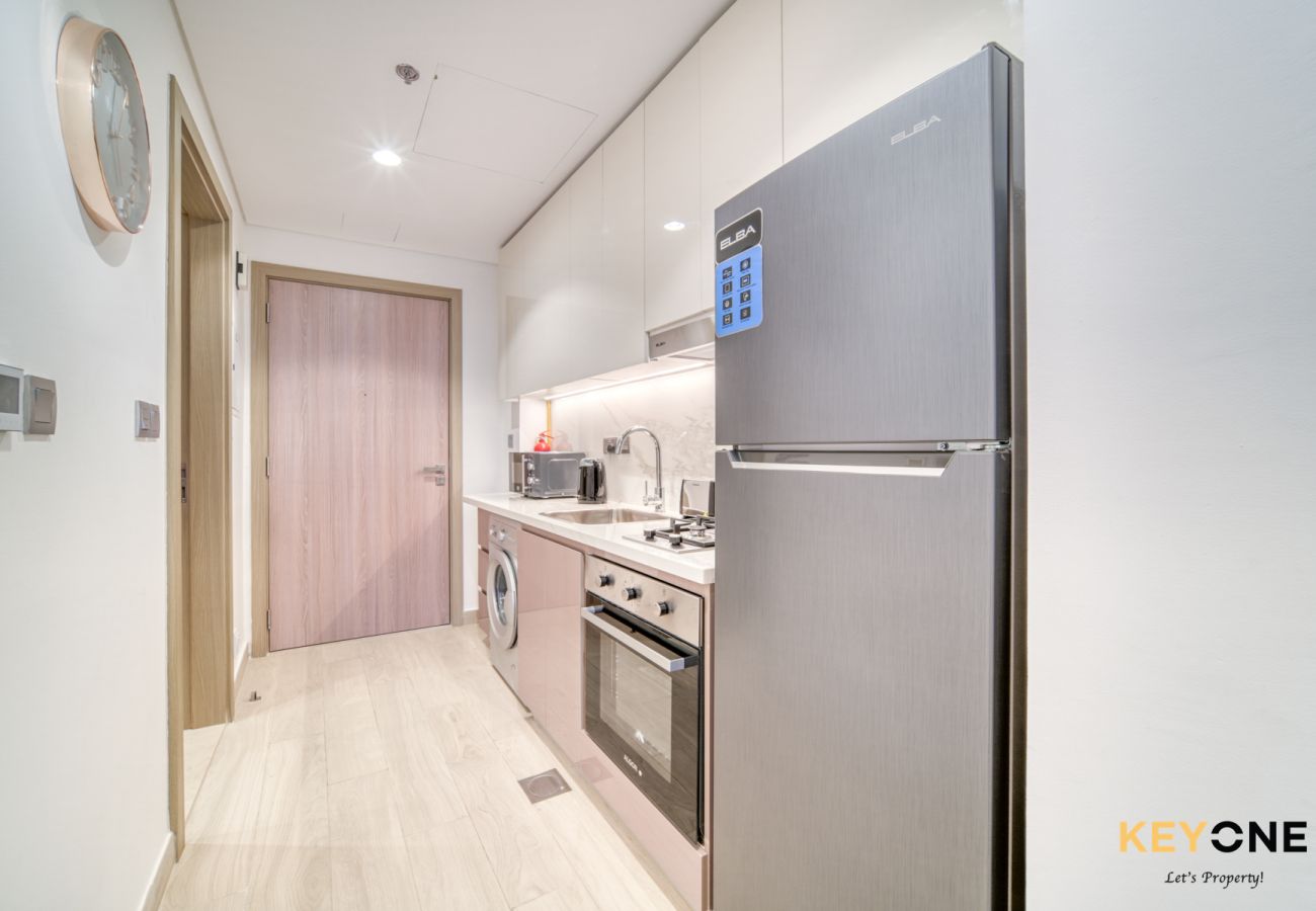 Квартира-студия на Dubai - Spacious Azizi Riviera Studio