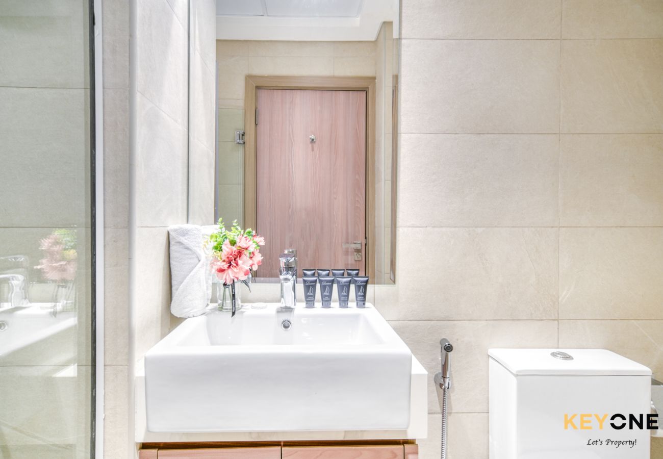 Квартира-студия на Dubai - Spacious Azizi Riviera Studio