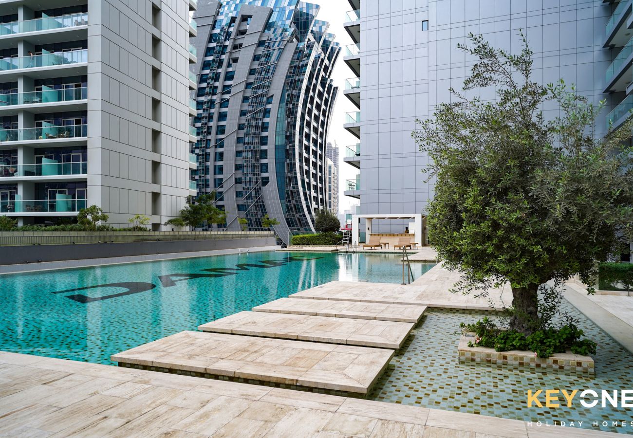 Квартира-студия на Dubai - Majestine Living | Stylish Studio with Canal View