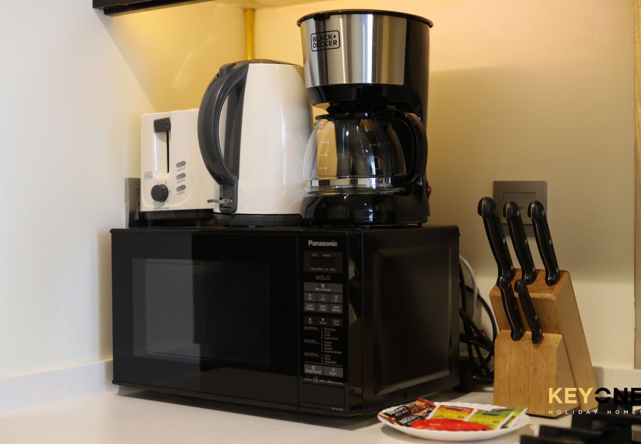 Квартира-студия на Dubai - Majestine Living | Stylish Studio with Canal View