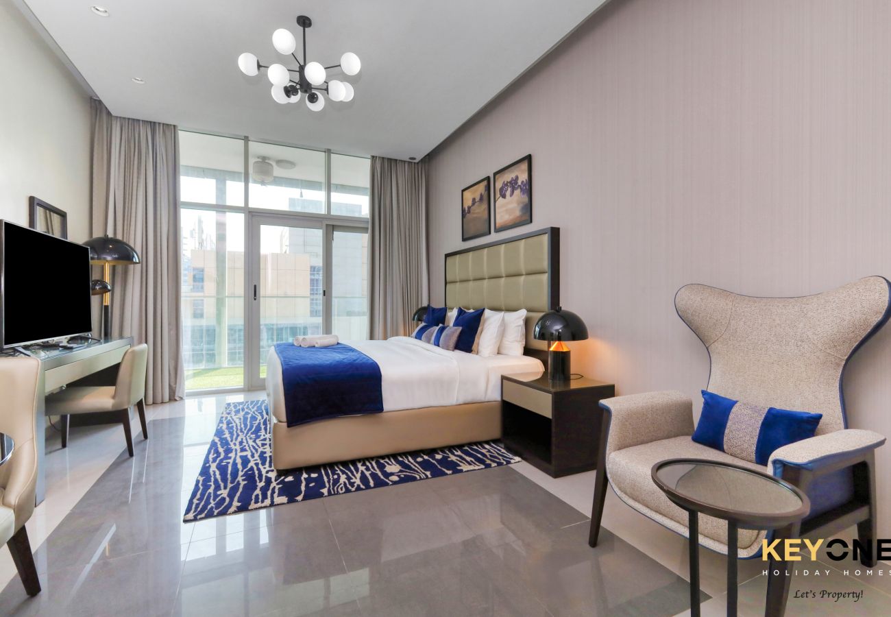 Квартира-студия на Dubai - Majestine Living | Stylish Studio with Canal View