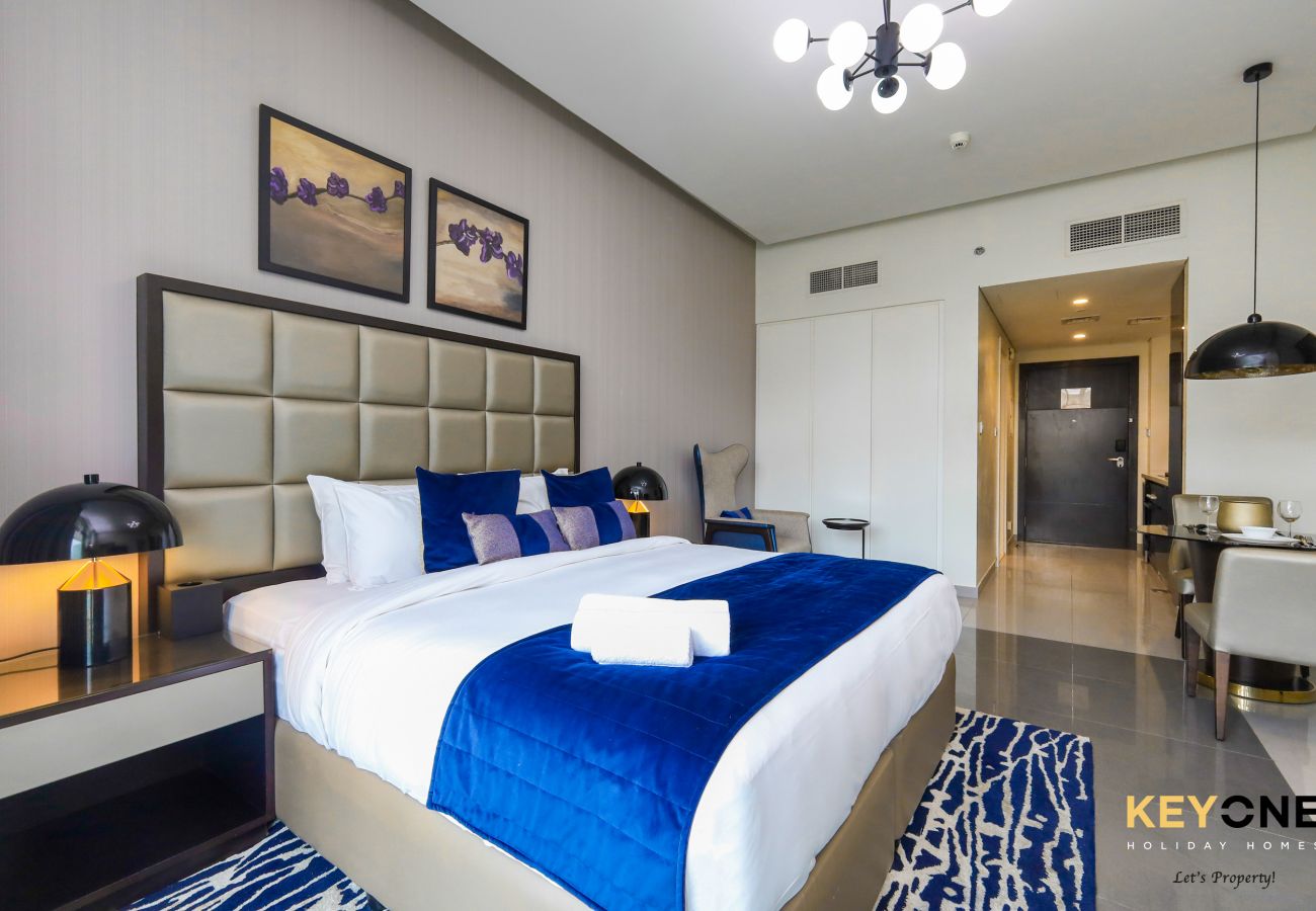 Квартира-студия на Dubai - Majestine Living | Stylish Studio with Canal View