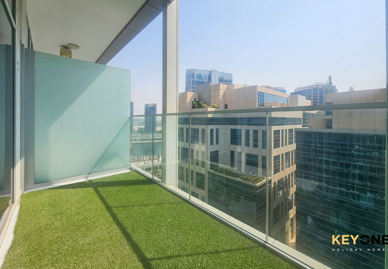 Квартира-студия на Dubai - Majestine Living | Stylish Studio with Canal View