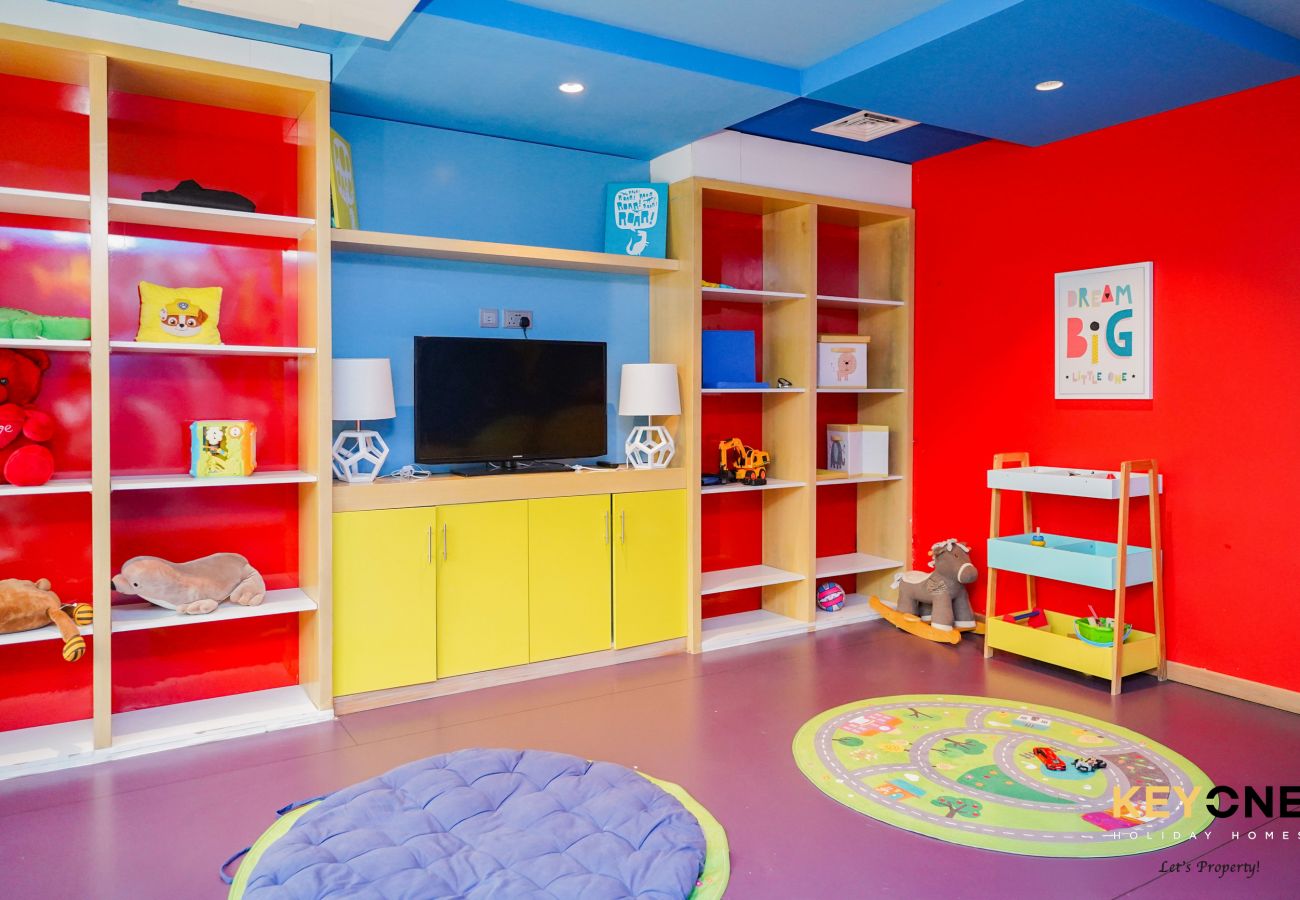 Квартира-студия на Dubai - Majestine Living | Stylish Studio with Canal View