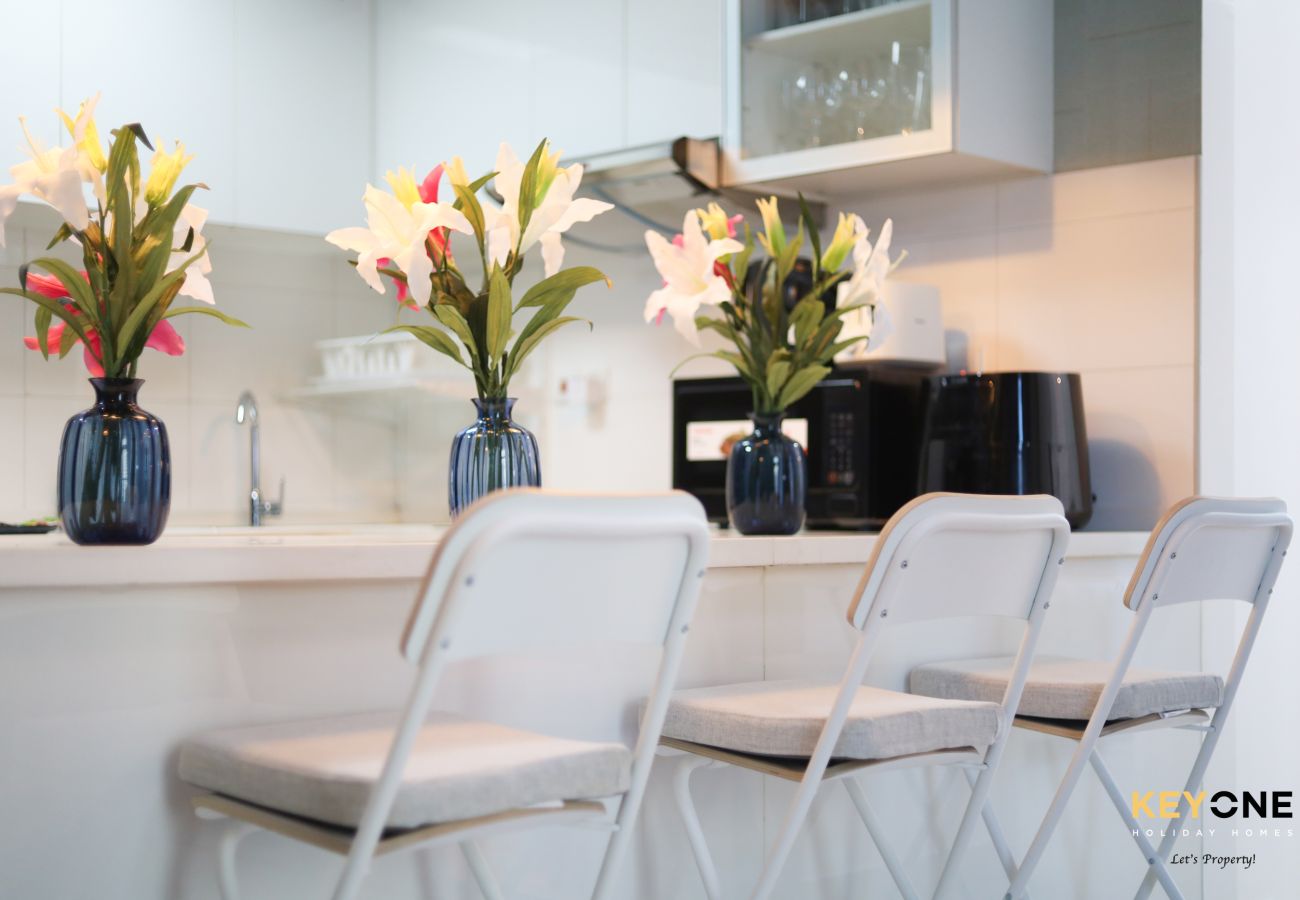 Апартаменты на Dubai - Serene Beachside Two-Bedroom Retreat