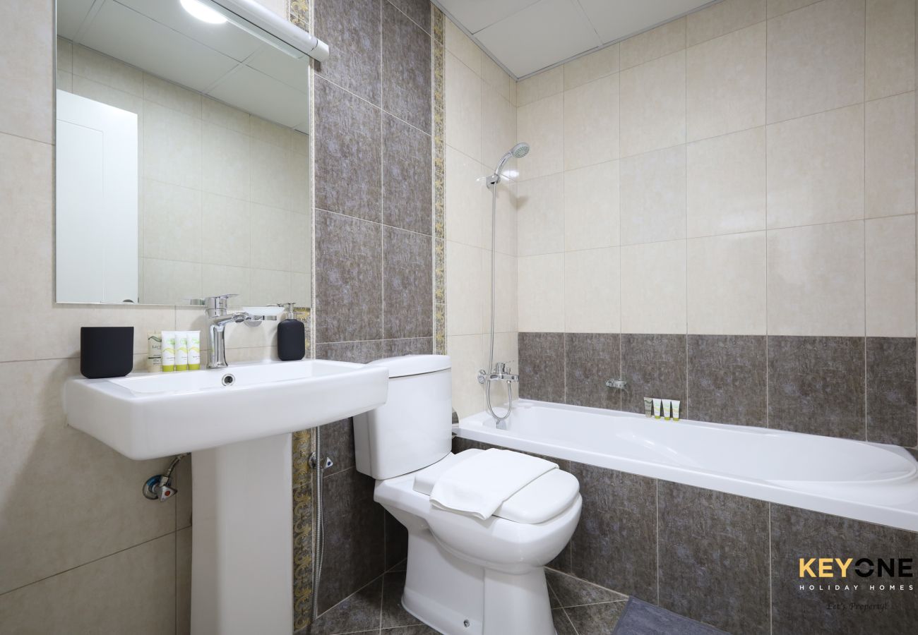 Апартаменты на Dubai - Serene Beachside Two-Bedroom Retreat